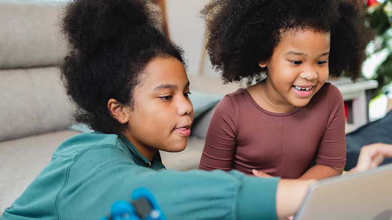 Children learning together